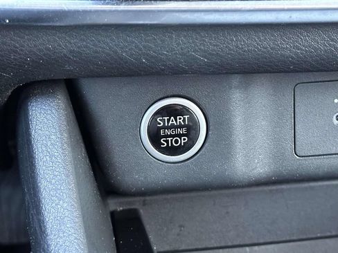 Used 2023 Nissan Rogue SV AWD/4WD image 20