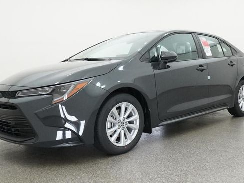 New 2026 Toyota Corolla LE FWD image 17