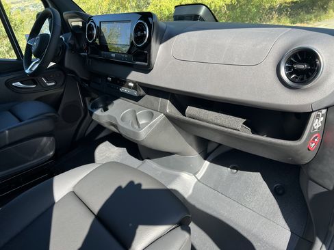 New 2025 Mercedes-Benz Sprinter 2500 image 26