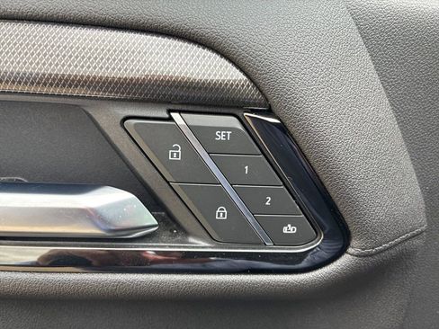 Used 2025 GMC Sierra 2500 AT4 w/ AT4 Premium Plus Package image 13