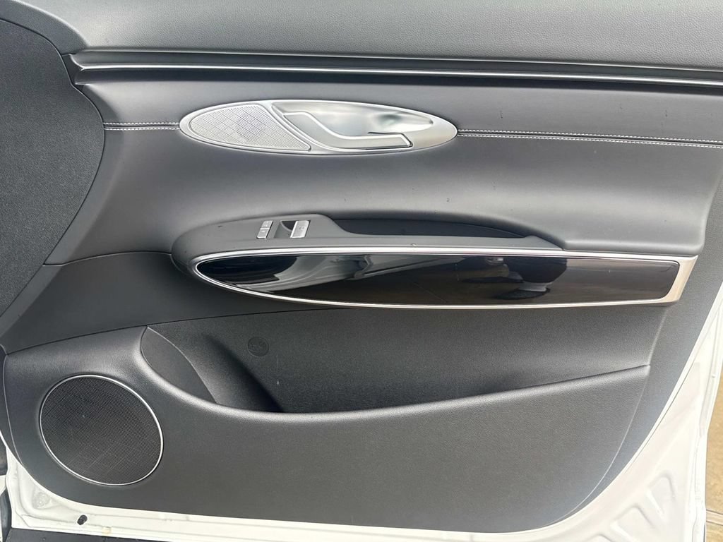 New 2026 Genesis GV70 2.5T AWD/4WD image 16