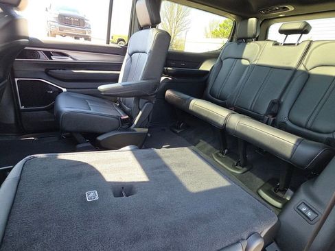 New 2026 Jeep Grand Wagoneer Limited AWD/4WD image 22