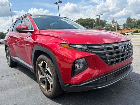 Used 2023 Hyundai Tucson Limited w/ Cargo Package FWD image 3