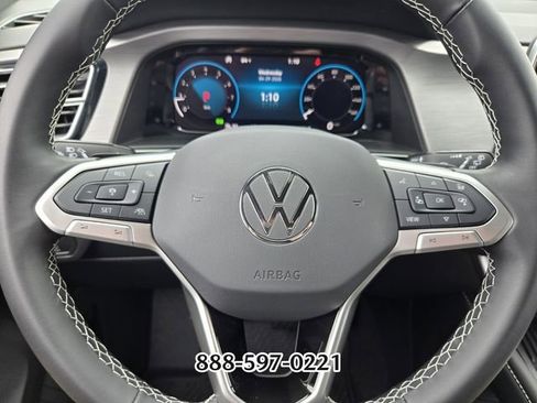Certified 2025 Volkswagen Atlas Cross Sport SE AWD/4WD image 26