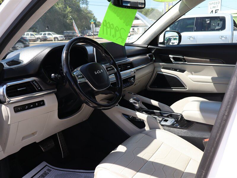 Used 2022 Kia Telluride SX w/ SX Prestige Package AWD/4WD image 5
