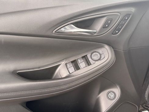 Used 2023 Buick Encore GX Essence w/ Experience Buick Package image 18