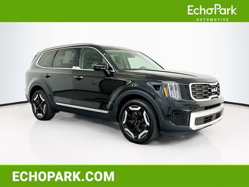Used 2025 Kia Telluride S AWD/4WD image 1