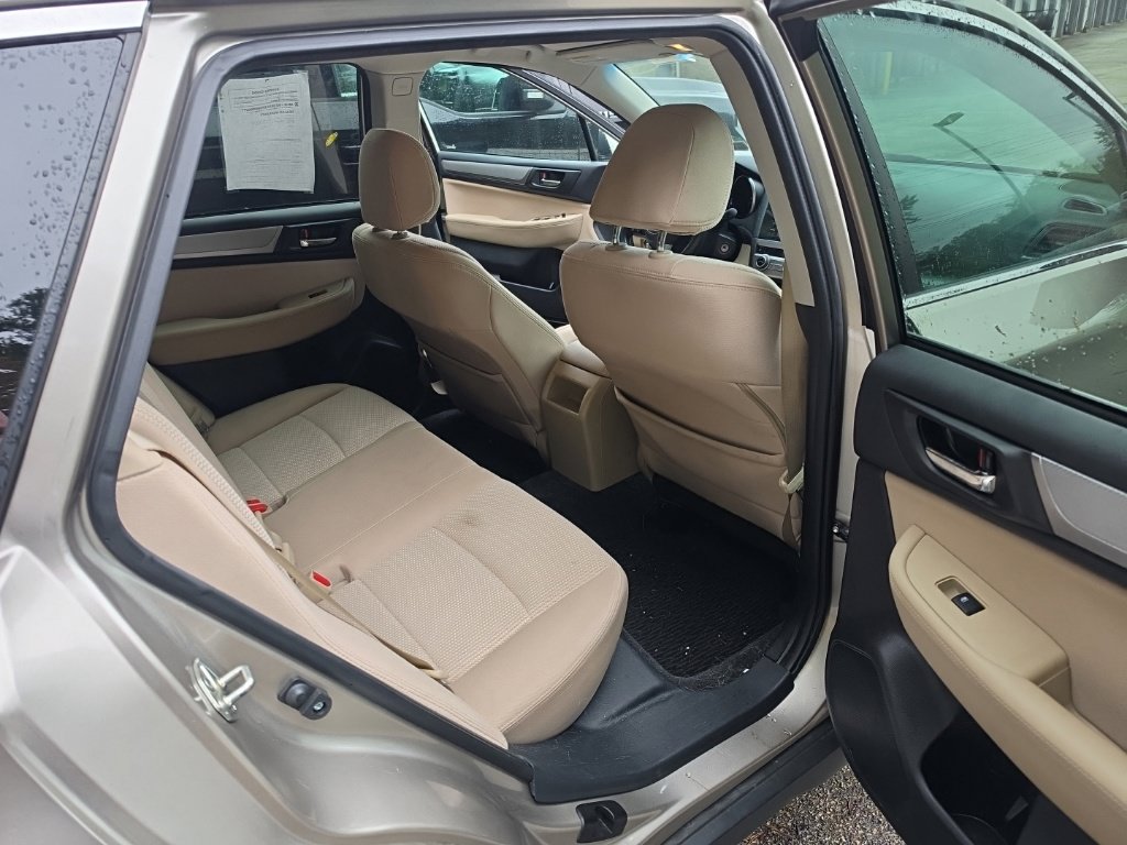 Used 2015 Subaru Outback 2.5i Premium AWD/4WD image 8