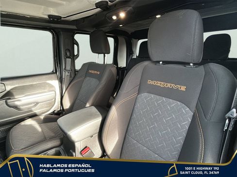 Used 2025 Jeep Gladiator Mojave w/ Safety Group AWD/4WD image 25