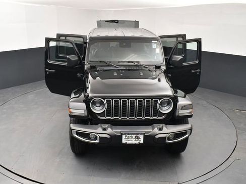 Used 2024 Jeep Wrangler Sahara w/ Technology Group image 26