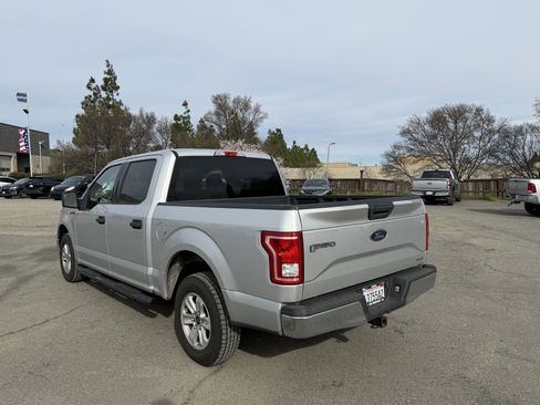 Used 2015 Ford F150 XLT image 3