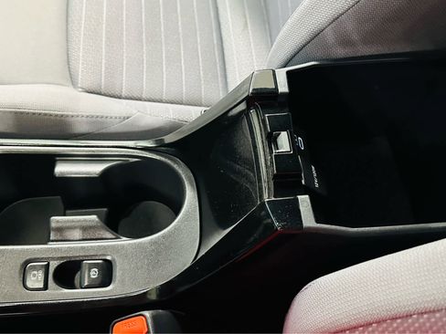 Certified 2023 Toyota Corolla SE w/ Carpet Mat Package (TMS) image 19