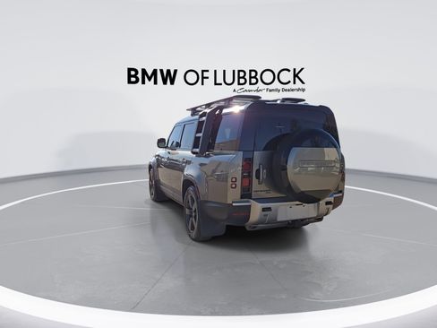 Used 2023 Land Rover Defender 130 SE image 7