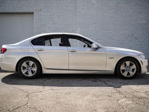 Used 2011 BMW 528i Sedan image 14