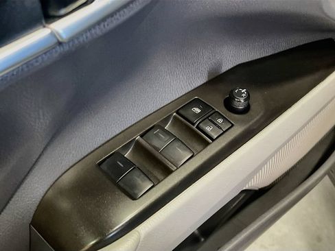Used 2024 Toyota Camry SE AWD/4WD image 17