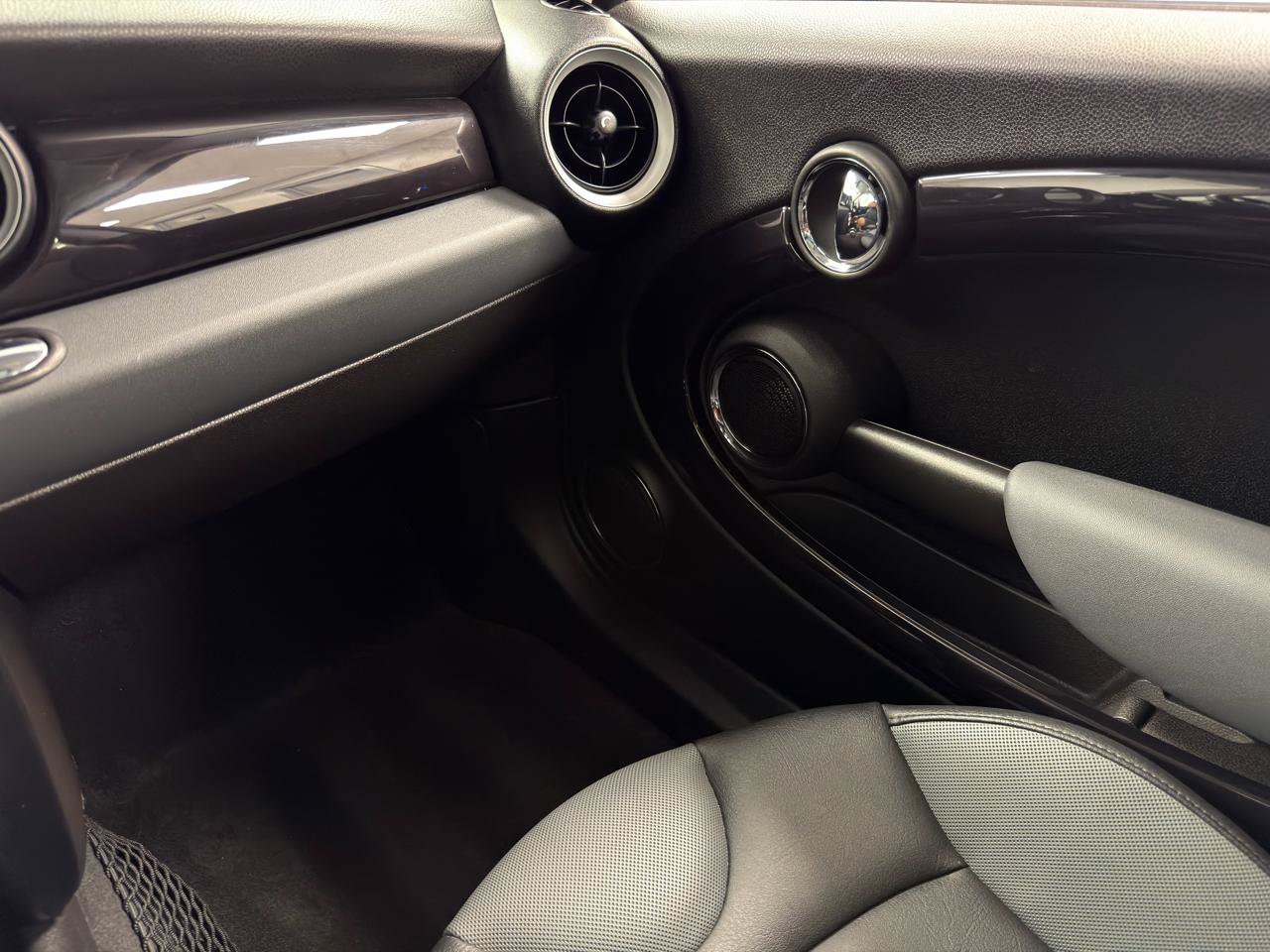 Used 2010 MINI Cooper S FWD image 24