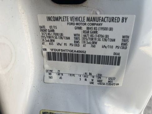 Used 2016 Ford F550 4x4 Regular Cab Super Duty image 18