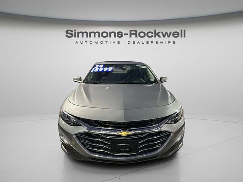 Used 2024 Chevrolet Malibu LT image 1