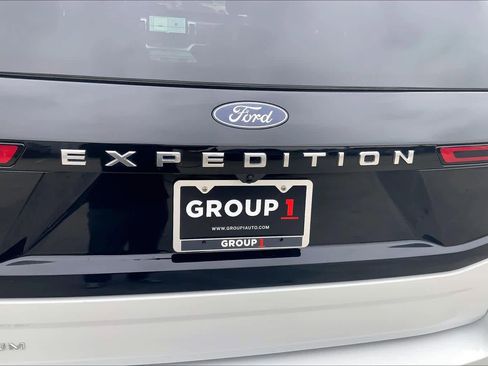 Used 2025 Ford Expedition Platinum AWD/4WD image 33