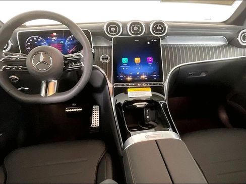 Used 2026 Mercedes-Benz GLC 300 4MATIC image 5