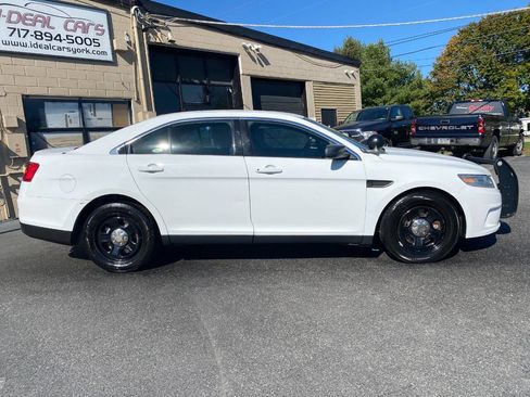 Used 2016 Ford Taurus Police Interceptor AWD w/ Ready For The Road Package image 2