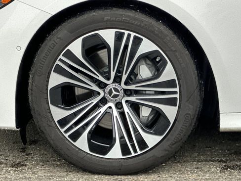 Used 2025 Mercedes-Benz E 350 4MATIC Sedan image 11