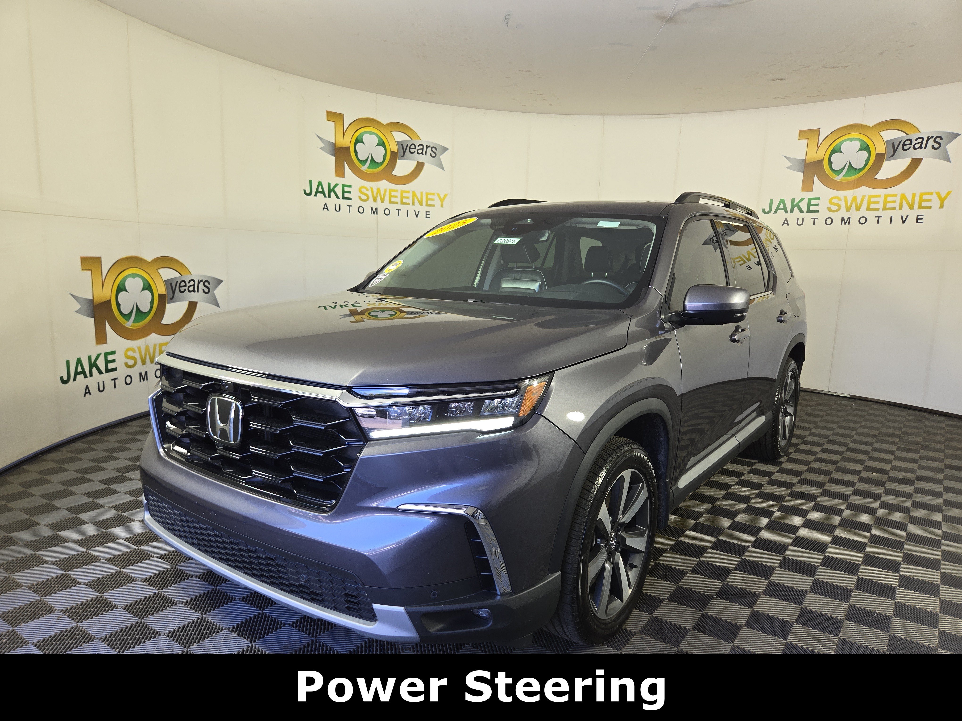 Used 2025 Honda Pilot Elite image 3
