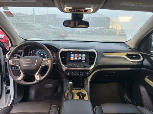 Certified 2018 GMC Acadia Denali w/ Technology Package AWD/4WD image 28