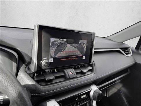 Used 2024 Toyota RAV4 LE AWD/4WD image 14