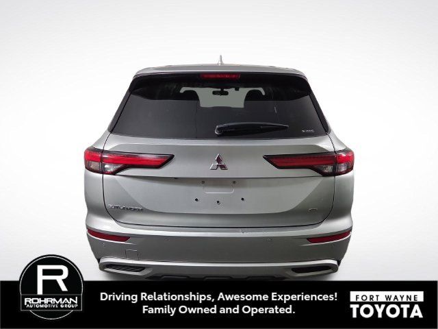 Used 2024 Mitsubishi Outlander SE AWD/4WD image 8
