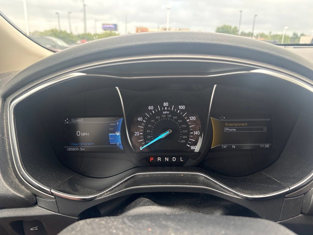 Used 2017 Ford Fusion SE w/ Fusion SE Technology Package FWD image 16