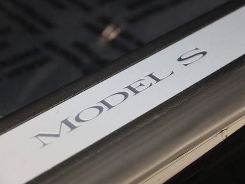 Used 2021 Tesla Model S Long Range Plus image 14