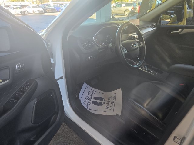 Used 2020 Ford Escape SEL FWD image 4