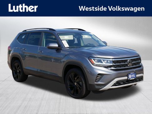 Certified 2023 Volkswagen Atlas SE w/ Panoramic Sunroof Package AWD/4WD image 1