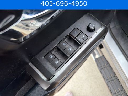 Used 2018 Toyota Tacoma Limited RWD image 14
