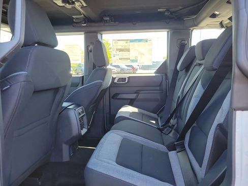 New 2026 Ford Bronco 4-Door image 14