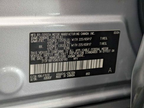 Used 2024 Toyota RAV4 LE AWD/4WD image 34