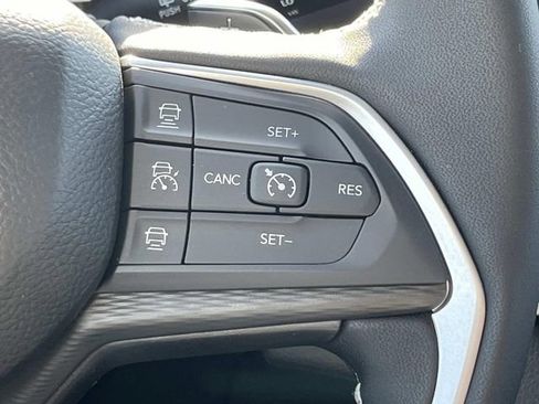 New 2025 Jeep Grand Cherokee Laredo X w/ Luxury Tech Group I image 27