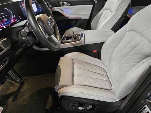 Certified 2024 BMW X7 xDrive40i w/ M Sport Package AWD/4WD image 16