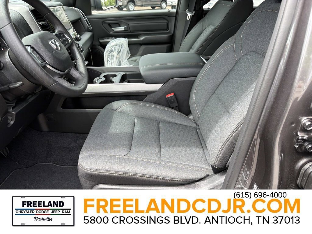 New 2026 RAM 1500 Express AWD/4WD image 19