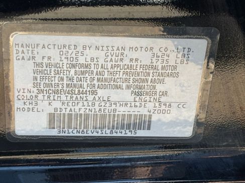 Used 2025 Nissan Versa SV FWD image 27