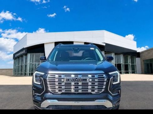 New 2027 GMC Terrain Denali w/ LPO, Black Badging Package AWD/4WD image 7