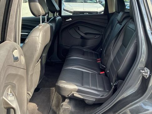 Used 2019 Ford Escape Titanium AWD/4WD image 12
