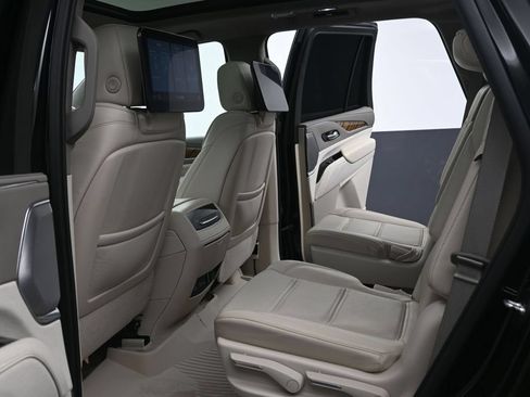 Certified 2021 Cadillac Escalade Premium Luxury Platinum AWD/4WD image 13