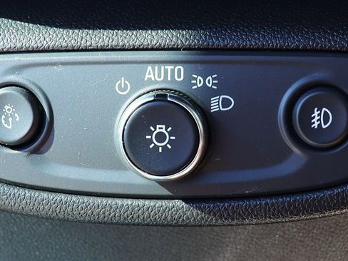 Used 2022 Chevrolet TrailBlazer RS image 41