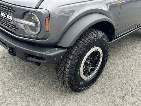 Used 2021 Ford Bronco Badlands image 11