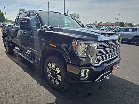 Used 2023 GMC Sierra 3500 Denali w/ Denali Ultimate Package AWD/4WD image 2