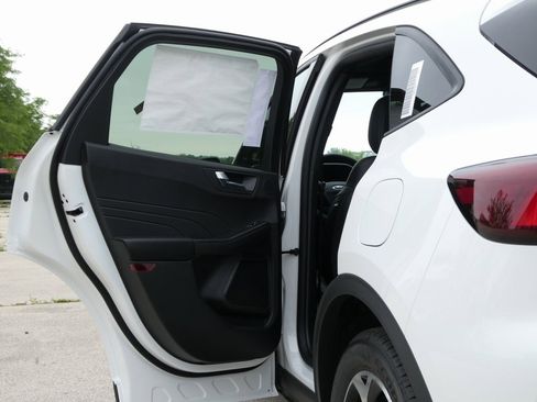 New 2025 Ford Escape ST-Line Elite w/ Tech Pack #2 image 32