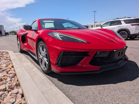 Used 2023 Chevrolet Corvette Stingray Premium Cpe w/ Z51 Performance Package RWD image 4