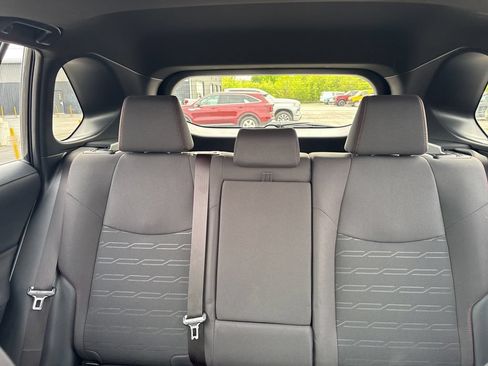 Used 2022 Toyota RAV4 SE w/ Weather & Moonroof Package AWD/4WD image 30